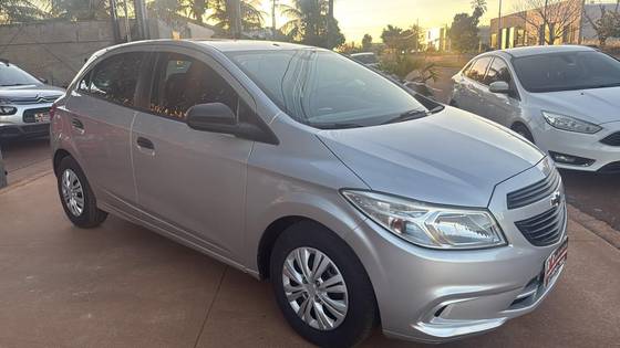 CHEVROLET ONIX 1.0 MPFI JOY 8V FLEX 4P MANUAL CHEVROLET ONIX 1.0 MPFI JOY 8V FLEX 4P MANUAL